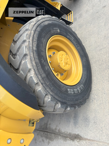 Wheel loader Cat 918M