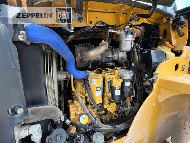 Wheel loader Cat 918M