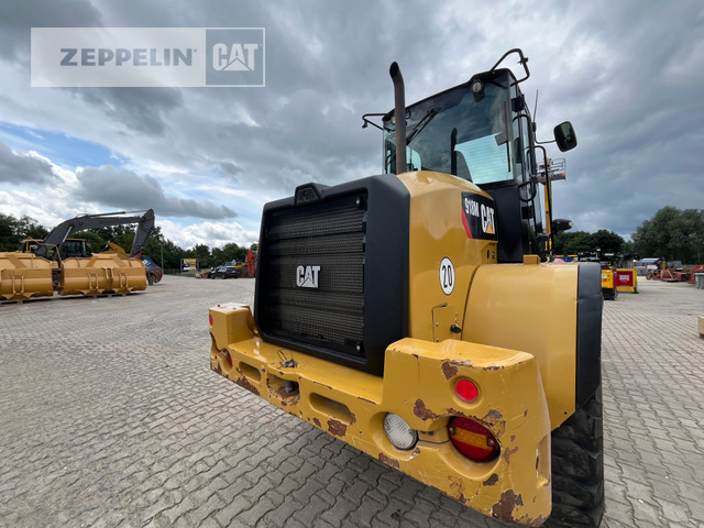 Wheel loader Cat 918M