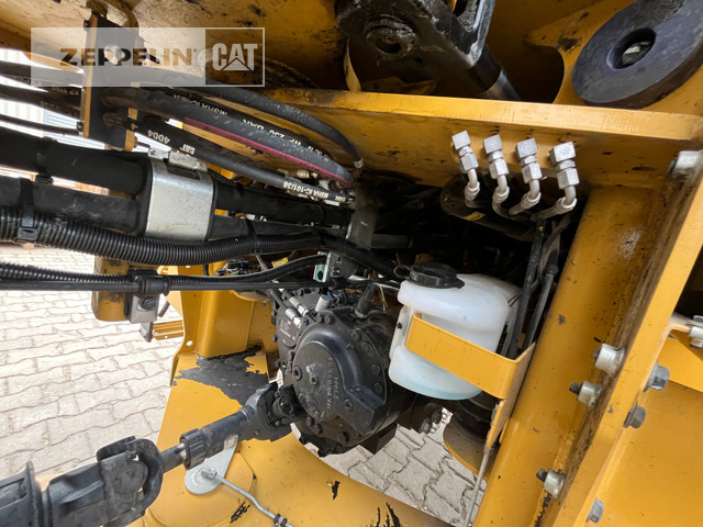Wheel loader Cat 918M