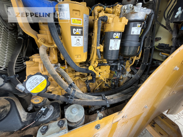 Wheel loader Cat 918M