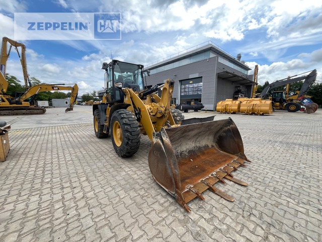 Wheel loader Cat 918M