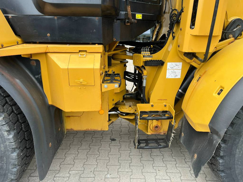 Wheel loader Cat 926M