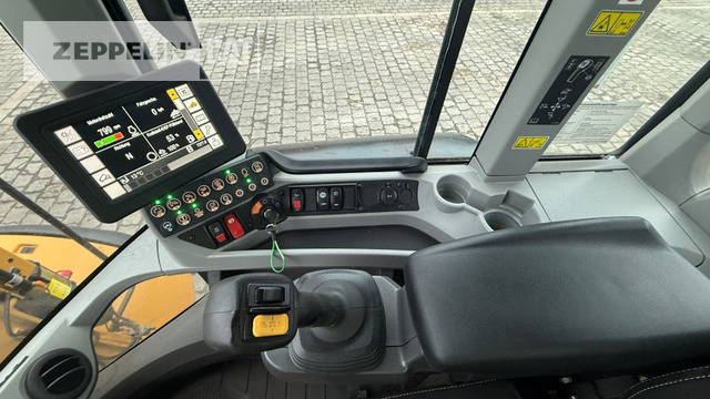 Wheel loader Cat 926M