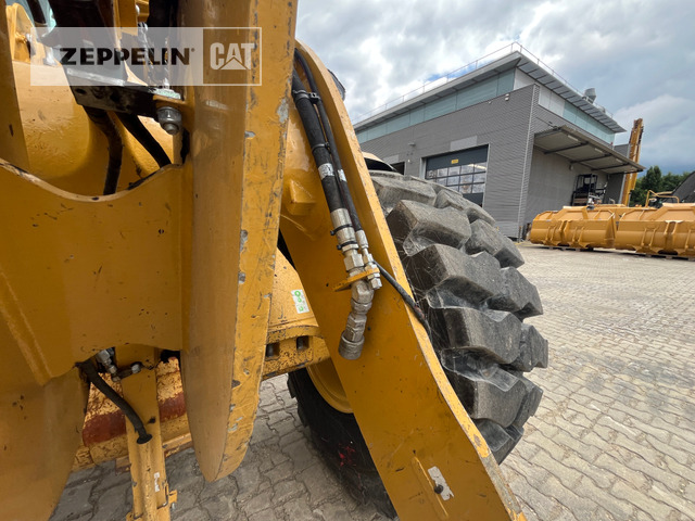 Wheel loader Cat 926M