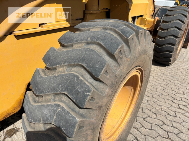 Wheel loader Cat 930G