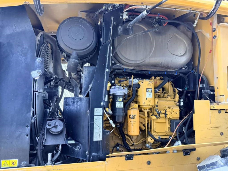 Wheel loader Cat 930M