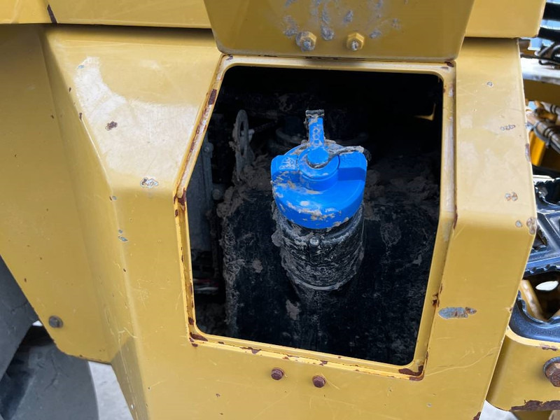 Wheel loader Cat 930M