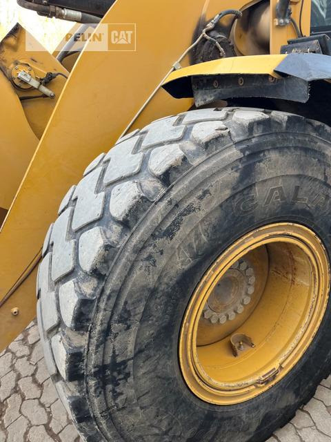 Wheel loader Cat 930M