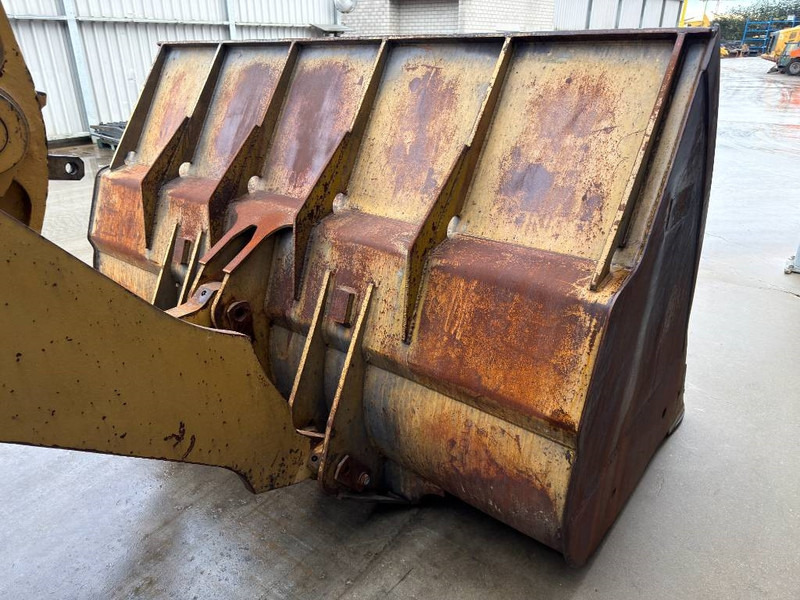 Wheel loader Cat 938G