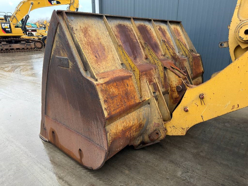 Wheel loader Cat 938G