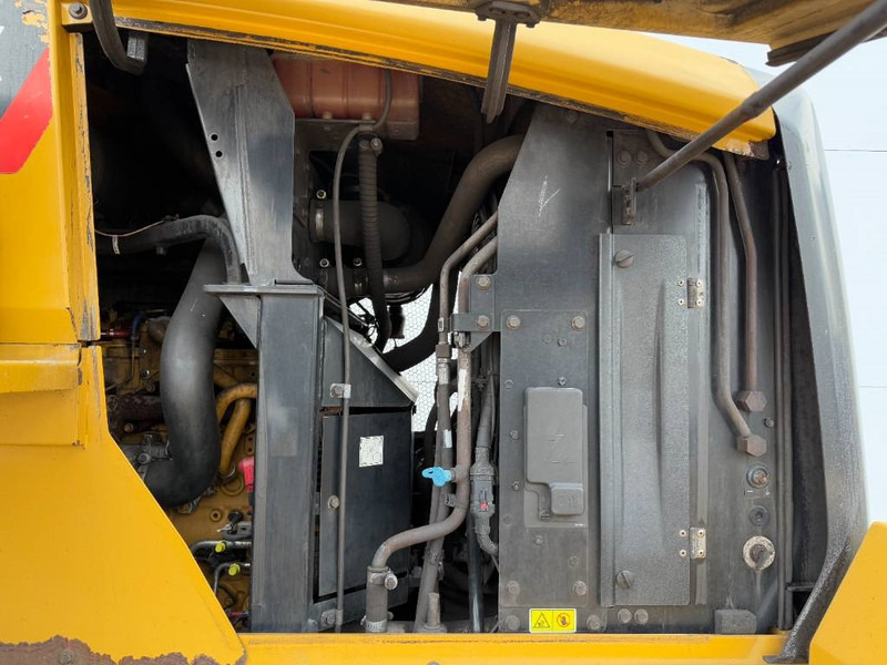 Wheel loader Cat 938K - German German / Backup Camera