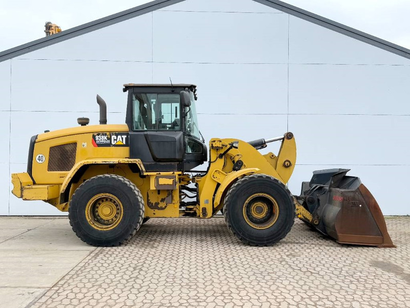 Wheel loader Cat 938K - German German / Backup Camera
