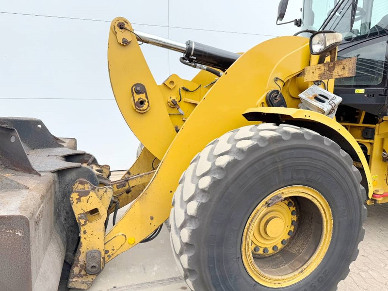 Wheel loader Cat 938K - German German / Backup Camera