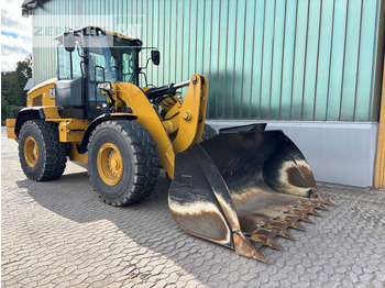 Wheel loader Cat 938M