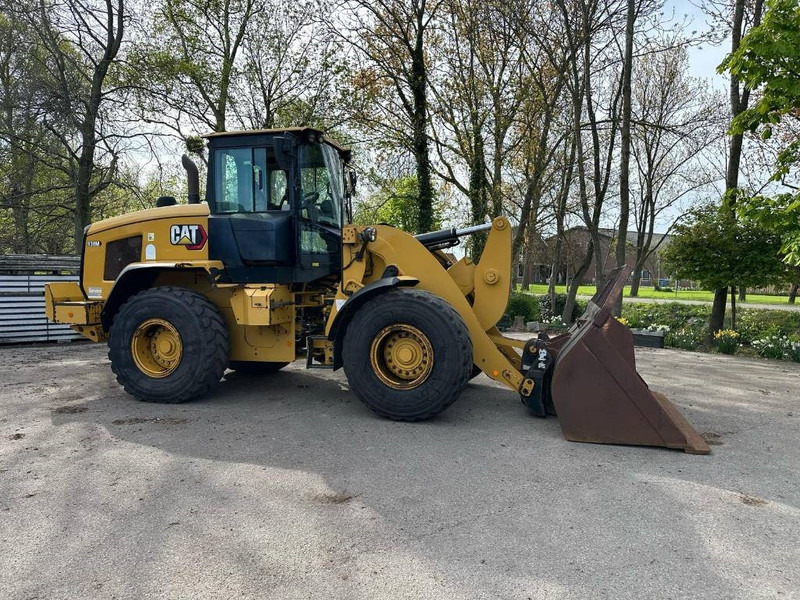 Wheel loader Cat 938M