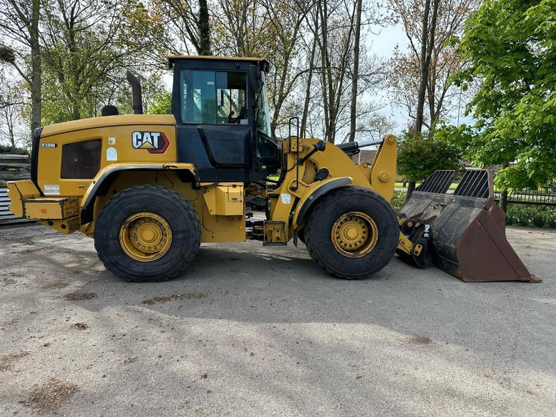 Wheel loader Cat 938M
