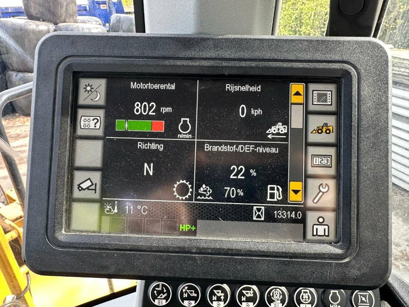 Wheel loader Cat 938M