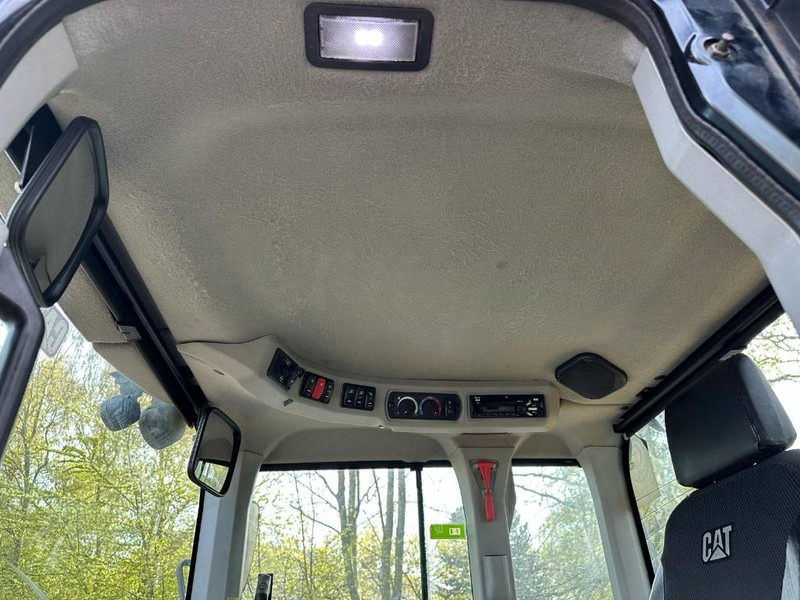 Wheel loader Cat 938M