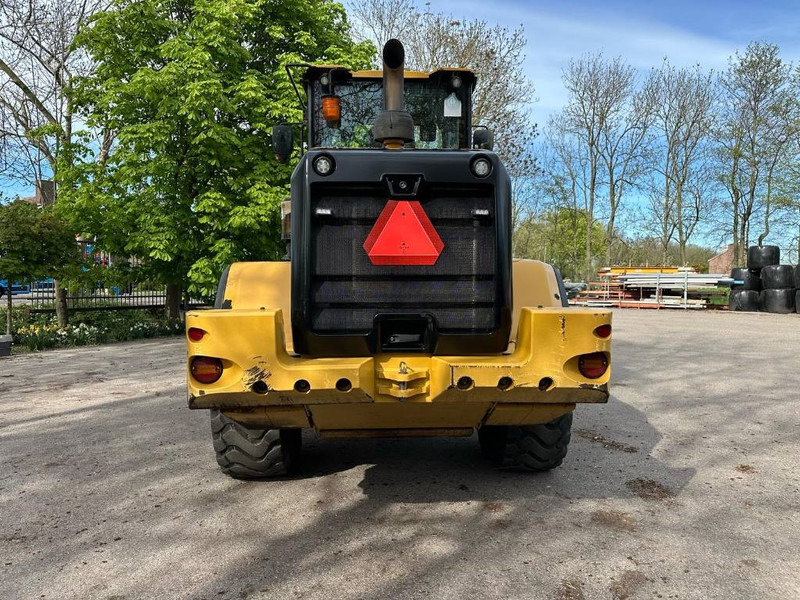 Wheel loader Cat 938M