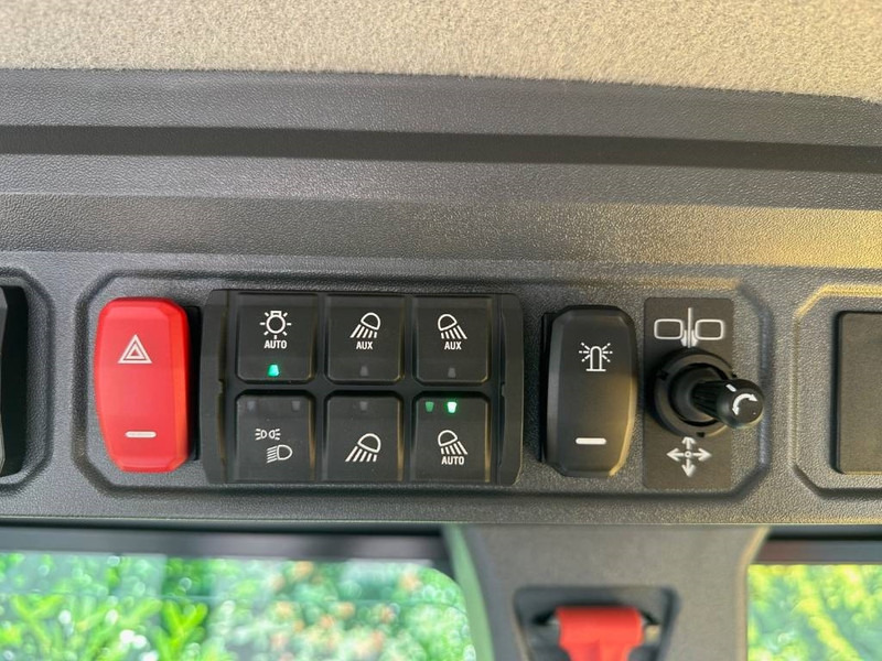 Wheel loader Cat 938M