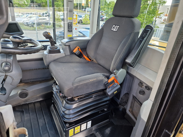 Wheel loader Cat 938M