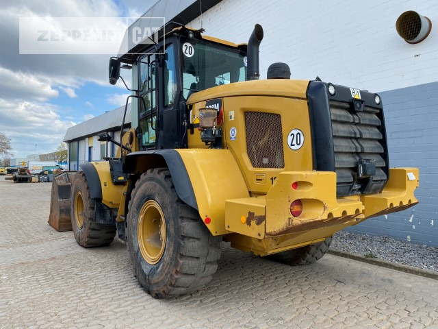 Wheel loader Cat 938M