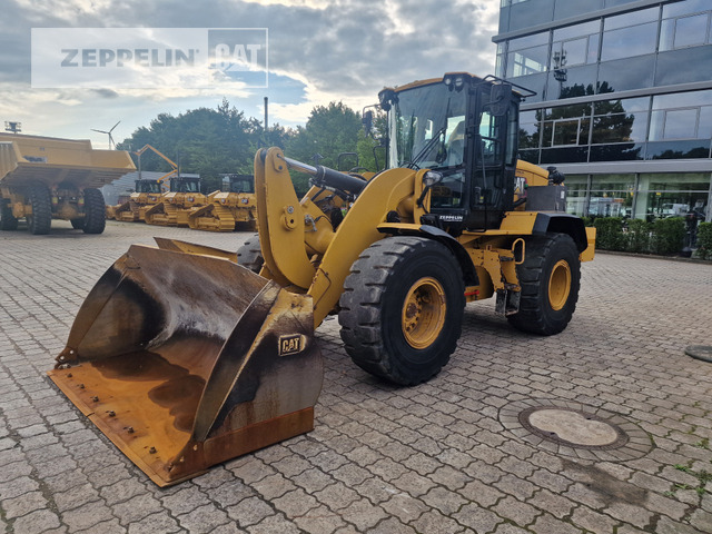 Wheel loader Cat 938M