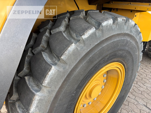 Wheel loader Cat 938M