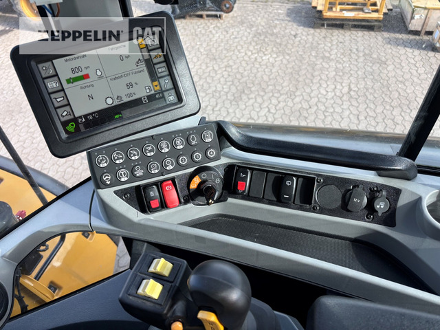 Wheel loader Cat 938M