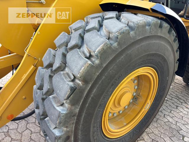 Wheel loader Cat 938M