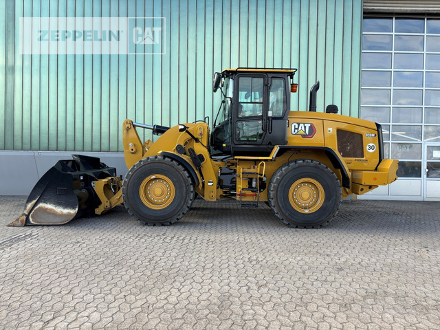 Wheel loader Cat 938M