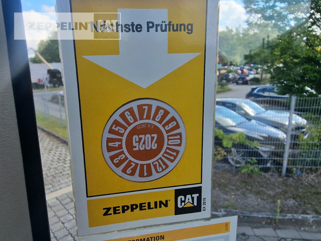 Wheel loader Cat 938M