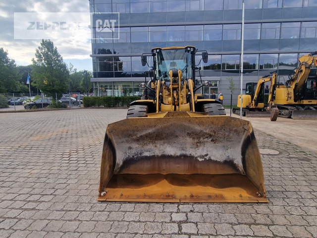 Wheel loader Cat 938M