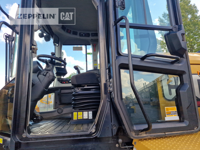 Wheel loader Cat 938M