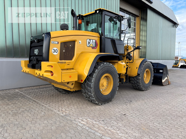 Wheel loader Cat 938M