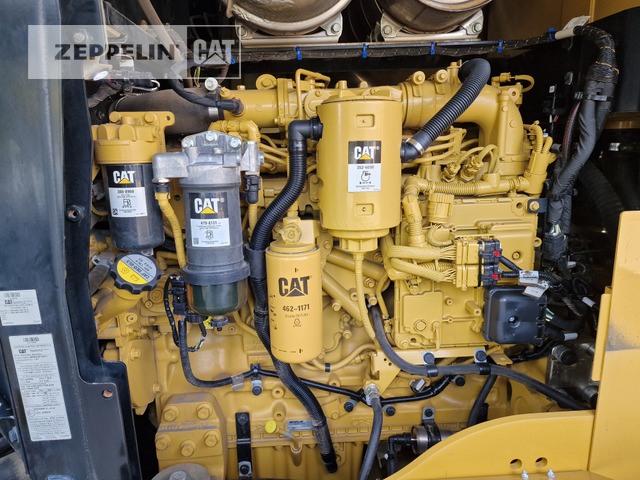 Wheel loader Cat 938M