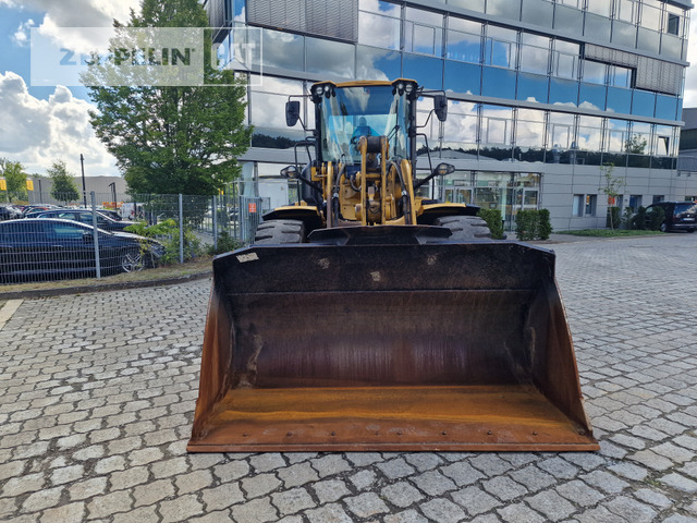 Wheel loader Cat 938M