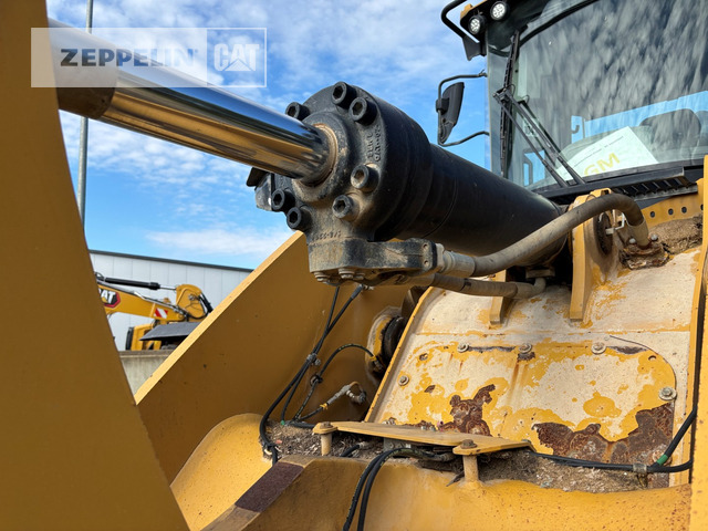 Wheel loader Cat 950M