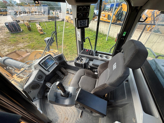 Wheel loader Cat 950M