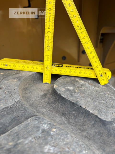 Wheel loader Cat 962M