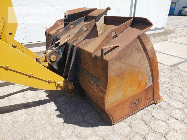 Wheel loader Cat 962M