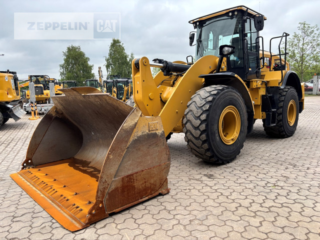 Wheel loader Cat 962M