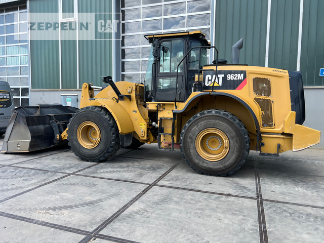 Wheel loader Cat 962M