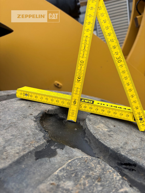 Wheel loader Cat 962M