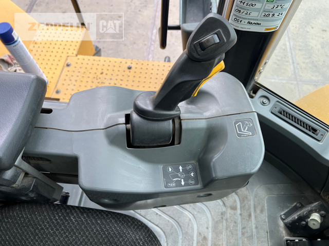 Wheel loader Cat 962M