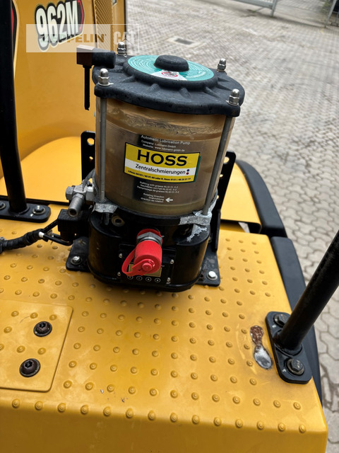 Wheel loader Cat 962M