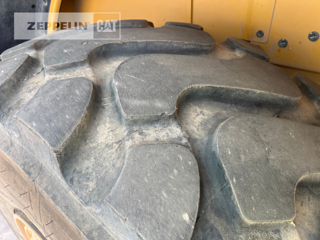 Wheel loader Cat 962M