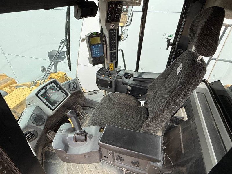 Wheel loader Cat 966K - German Machine / Weight System