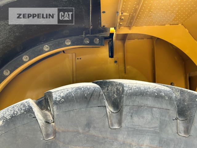 Wheel loader Cat 966M